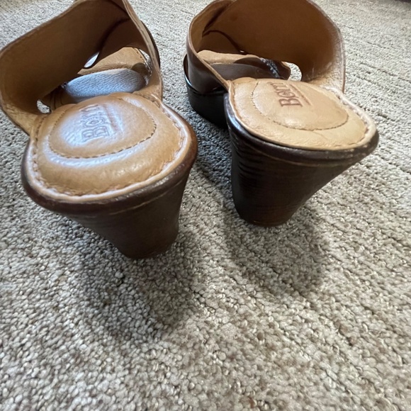 Born Women’s Crossover Strap Wedge Sandals – Size 6 – Light Brown - Picture 4 of 8